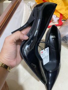 Zara Black Patent Pointed Heels