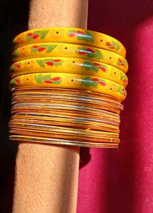 Beautiful yellow aesthetic bangles set!!!