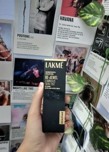 Lakme Luminous Skin Tint