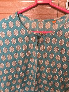 Floral Print Kurta (Knee Length)🩵💚