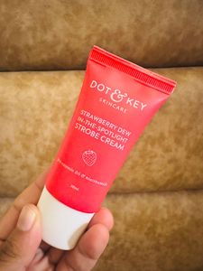 Dot &amp; Key Strobe Cream