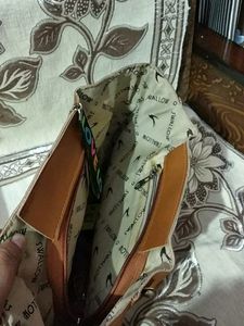 Women Handbags In Good Condition