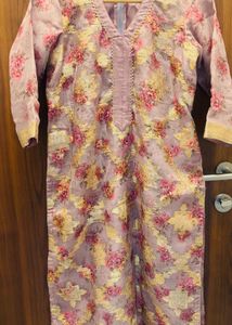 Floral Embroidered Kurti Set