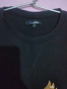 Stylish Black Graphic Sweatshirt