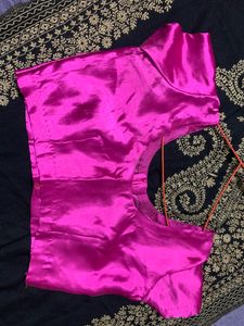 pink blouse💗💗