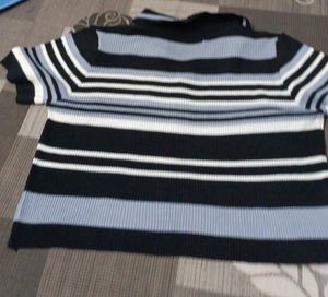 Very Pretty  Crop Top Never Used Brand New