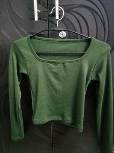 Chic Forest Green Ribbed Crop Top – Long Sleeve |