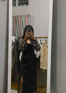 Elegant Black Midi Dress