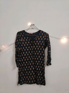 Black Kurta with Golden Leaf/Flower like Design