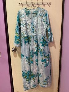 Chikankari Pretty Floral Print Kurta Women !