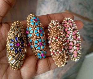 saree pins