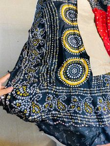 💕Red &amp; black Bandhani Saree💕