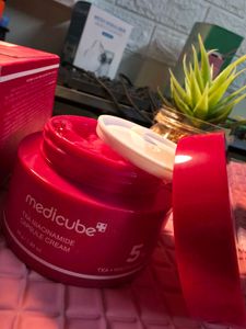Medicube TXA Niacinamide Cream