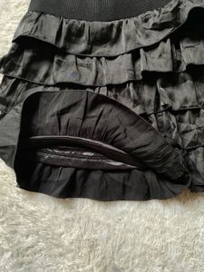 Y2K Tiered Ruffle Mini Skirt