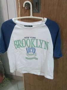 Brooklyn Graphic Tee Size M