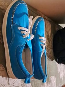 Sports Shoes