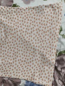 Easybuy women beige heart printed Tank top