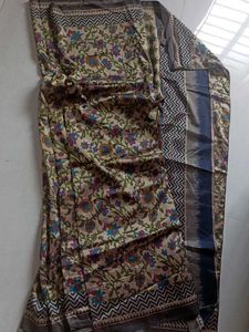 Beautiful Crepe Saree With Blouse