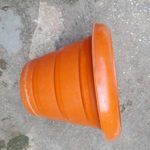 Set of 4 Plastic Flower Pots