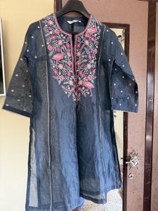 Elegant Embroidered Kurta