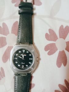 Stylish Silver Wristwatch