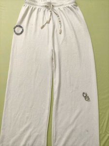 Pinteresty White Pants 🌞