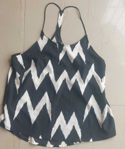 H&amp;M Black &amp; White Top