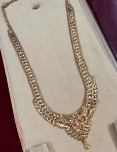 Elegant Gold Necklace