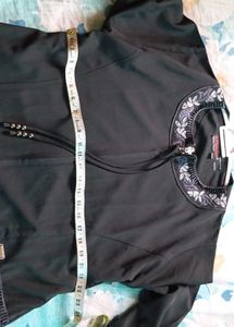 Elegant Pleated Abaya