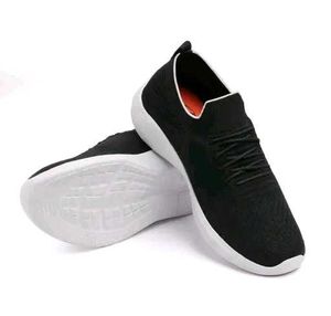 Comfortable Black Slip-on Sneakers