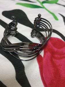 Black Metal Kada