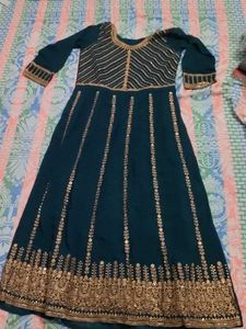 Elegant Green Embroidered Kurta Set