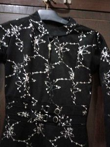 Elegant Black Maxi Dress