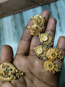 Combo 4 Gold Type Studs