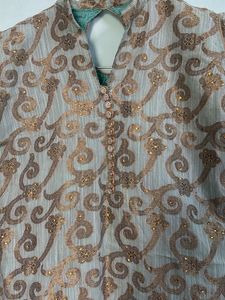 Ethnic Kurti With Stones Embellishments
