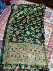 Emerald Green Floral Banarasi Silk Dupatta