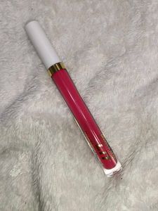 Two Myglamm Lit Liquid Matte Lipstick