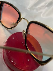 Rogue | Retro Square Brown Sunglasses MG2969