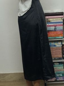 Elegant Black Midi Skirt