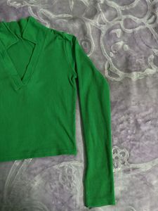 V-neck Green Crop Top