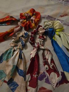 scrunchies with matching tie up Set Of 4