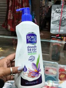 BoroPlus Doodh Kesar Body Lotion