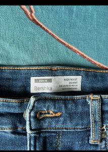Bershka High Waist Skinny Jeans
