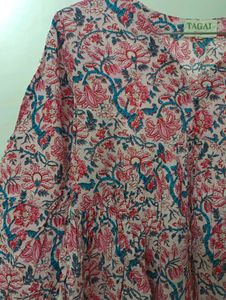 Floral Print V-Neck Blouse