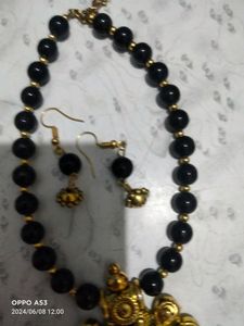 Black Moti Golden Plate