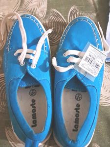 Sports Shoes