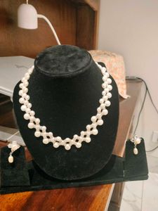 100%Original Vintage Pearl Necklace and Earring