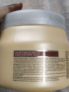 Aaryanveda Honey Almond Cream