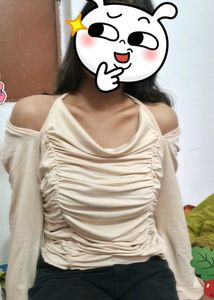 Beige Ruched Top 🎀