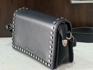 Charles &amp; Keith Studded Crossbody 🫶🏻